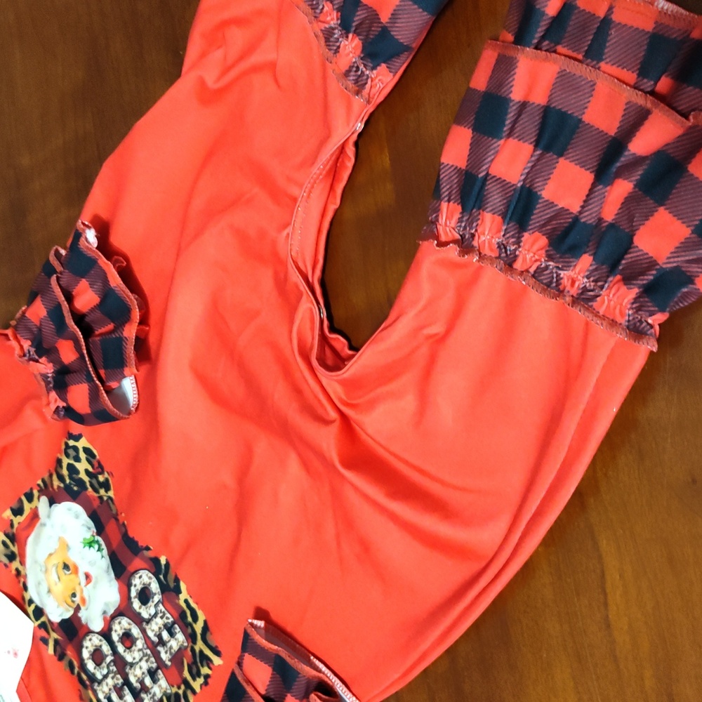 Christmas Santa romper 12-18m nwt clover cottage brand - Picture 3 of 3